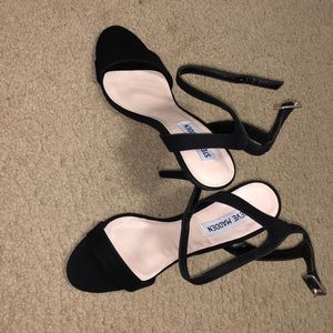 Steve Madden Heels (black)
